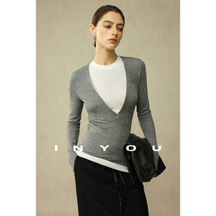 因由 内搭博主长袖 T轻生活拉链两件套V领打底衫 女 25新春羊毛修身