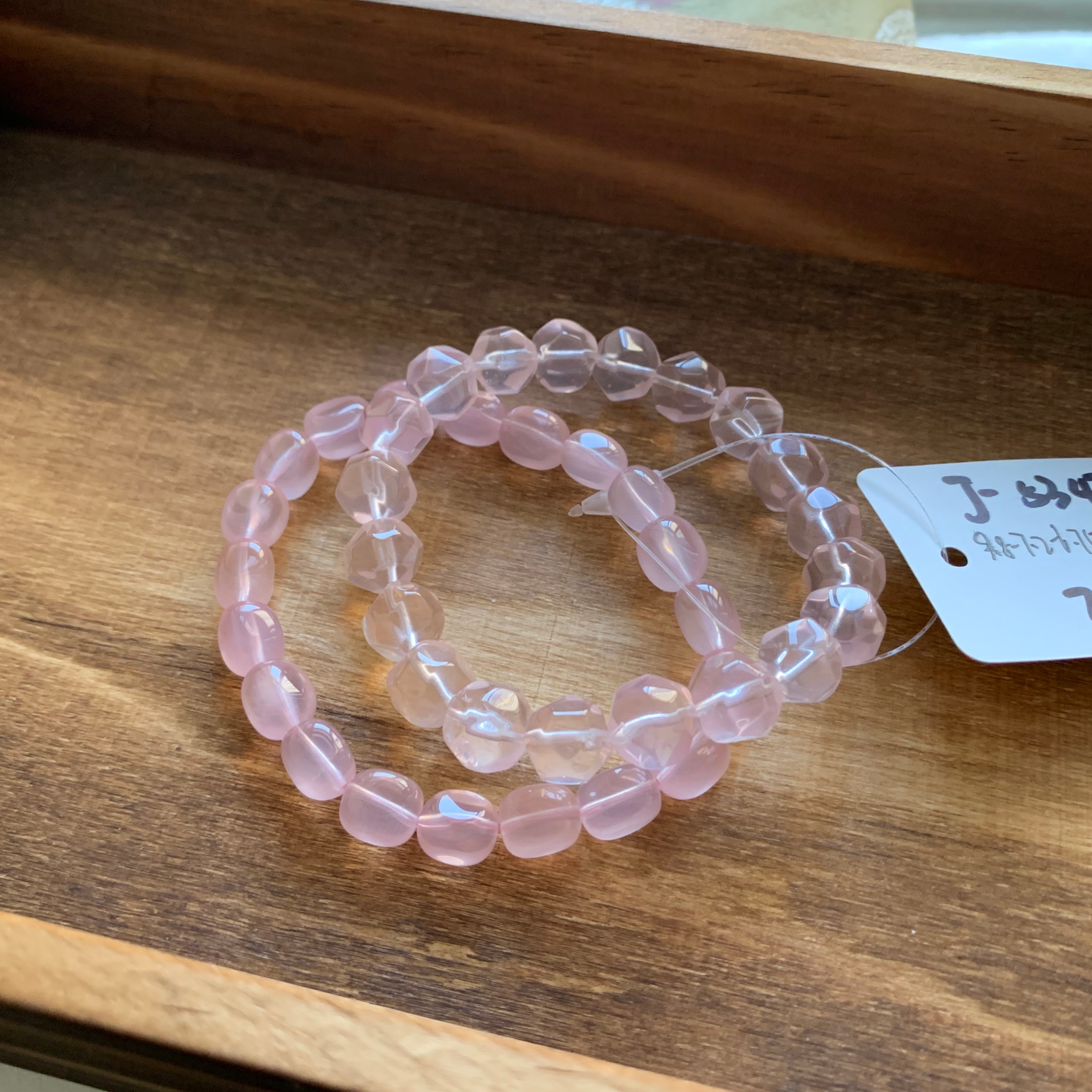 毛毛的翠/J 5347//粉水晶随形手串两串//250