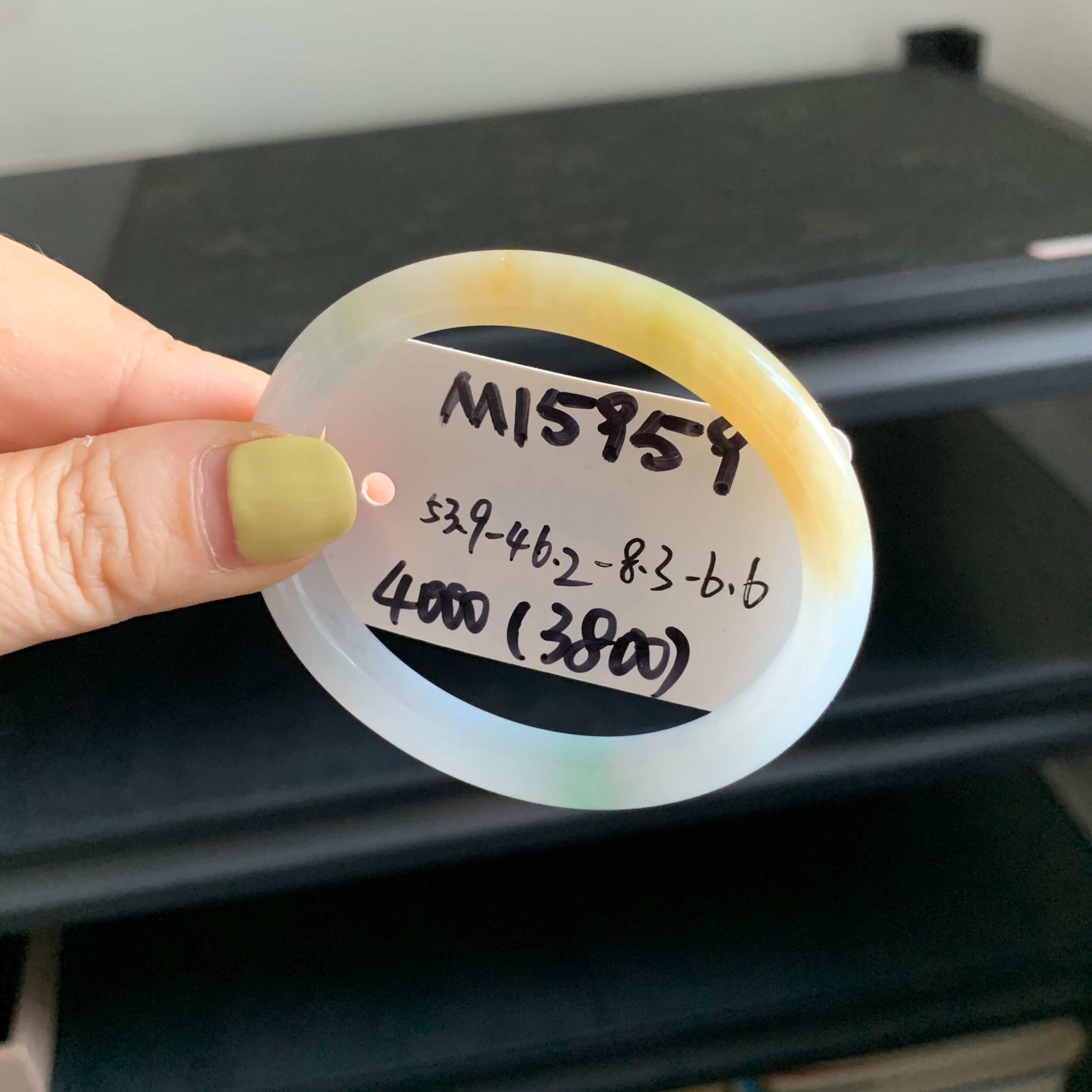毛毛的翠/M 15959/天然飘黄翡翡翠贵妃手镯/53.9-46.2/4000