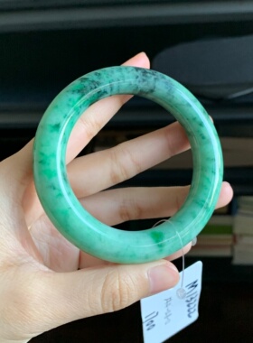 毛毛的翠//M 13222/天然特色绿色飘花胖圆条手镯/54.4/1700