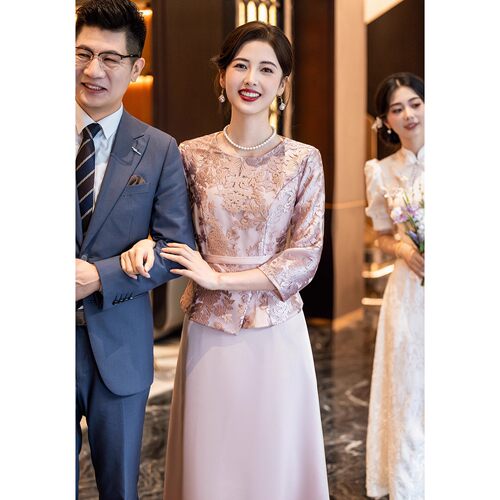 妈妈礼服喜婆婆婚宴装2026新款蕾丝连衣裙高贵气质婚宴装平时可穿