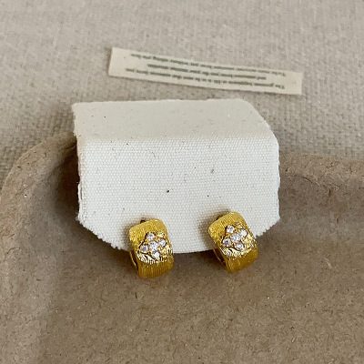 金色拉丝锆石花朵金属耳扣