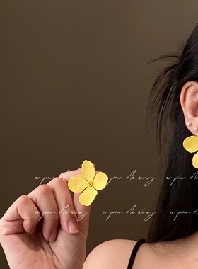 韩系新款黄色花朵银针耳环女时尚小众气质精致百搭夸张耳饰高级感