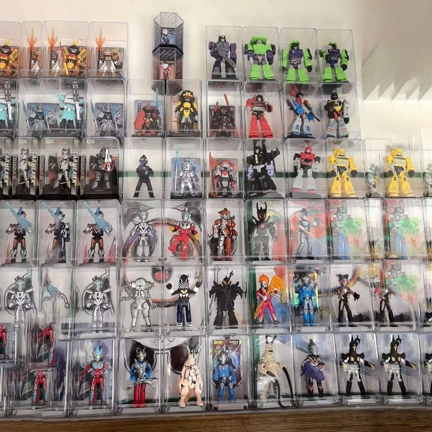 手办布鲁可奥特曼展示盒盲盒积木公仔透明收纳盒泡泡玛特盒子
