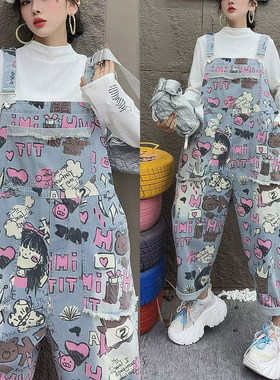 秋冬新款卡通风印花牛仔背带裤女宽松九分阔腿裤减龄显瘦休闲裤