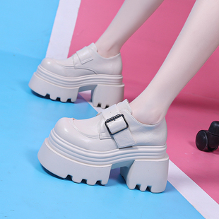 8cm内增高女鞋2026春秋新款厚底小个子松糕小皮鞋百搭显瘦乐福鞋