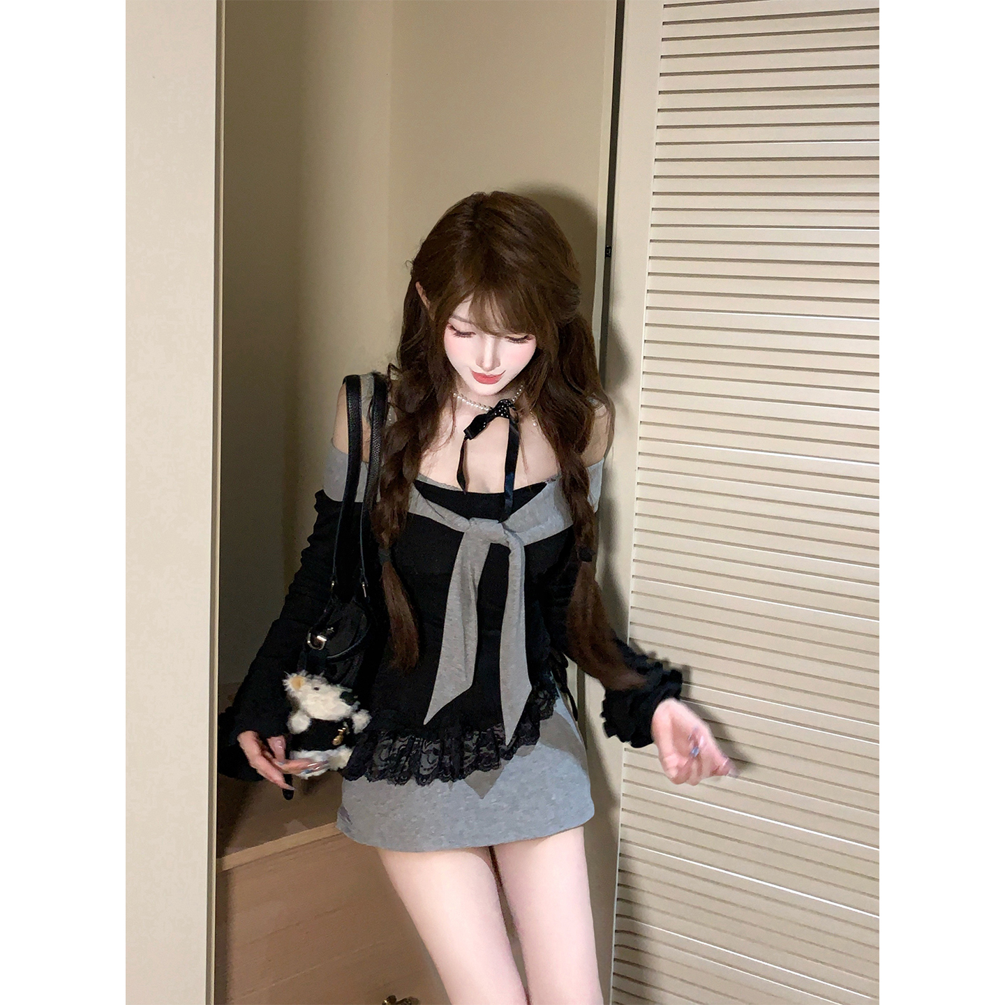 【瑞茜】 高智辣妹 秋季ins网红风设计款两件套连衣裙 R66203H