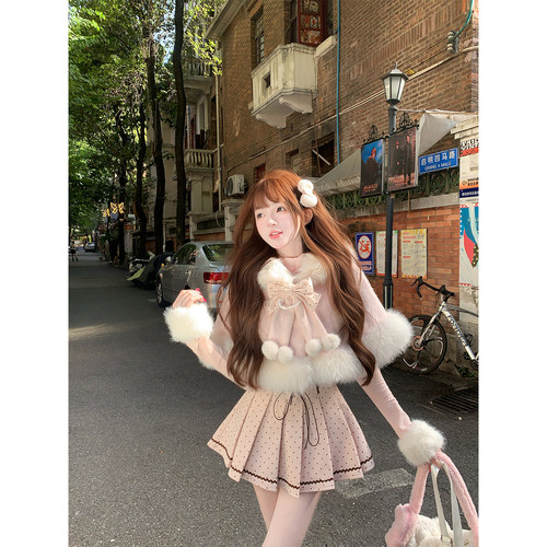 【瑞茜】奶糖K**T 冬季限定氛围时尚套装连衣裙斗篷 R7124-1V