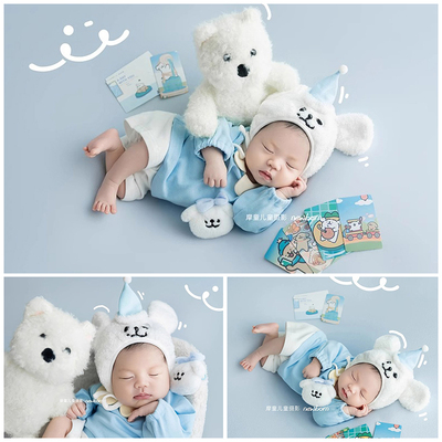 蓝色服饰白色小狗玩偶道具