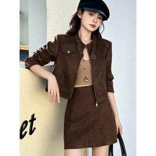鹿皮绒时尚套装高级感女秋冬搭配一整套小个子高腰半身裙两件套