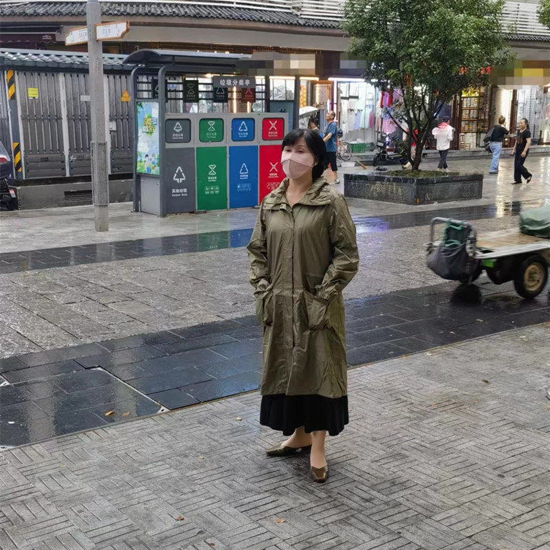 特惠出口日本原单风衣女式时尚超轻防风防水雨衣一甩干成人户外