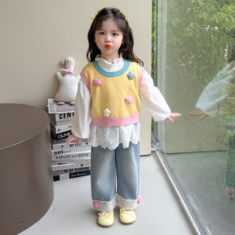 女童春秋套装2026新款中小童洋气时髦毛衣马甲牛仔阔腿裤三件套装