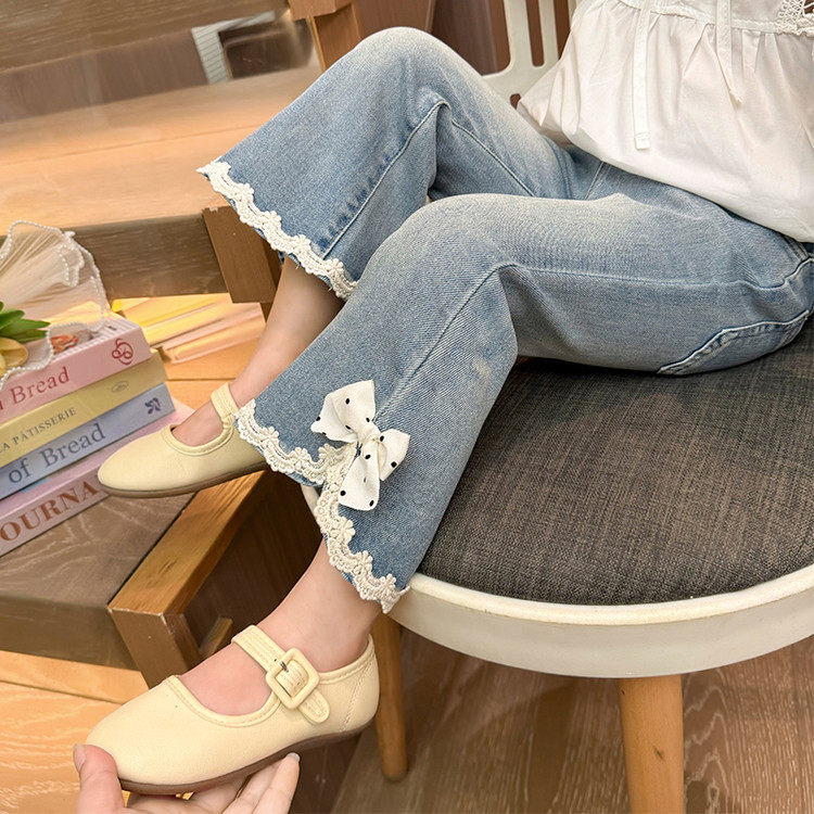 女童牛仔裤春秋2026新款洋气喇叭裤时髦儿童宝宝长裤春季微喇裤