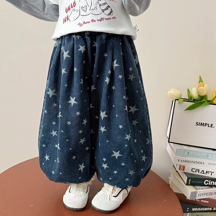 女童牛仔裤秋季2026新款洋气儿童韩版裤子宝宝秋装百搭宽松灯笼裤