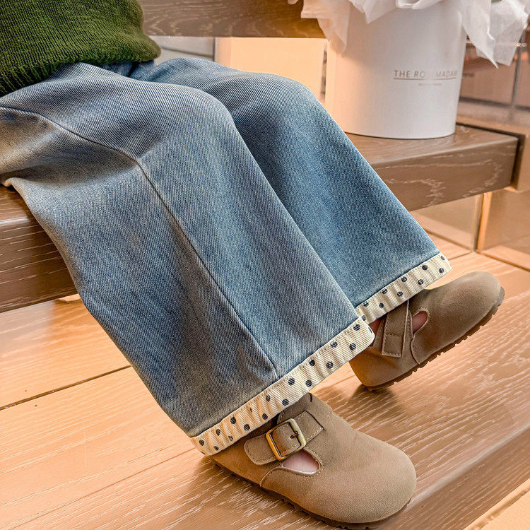 女童牛仔裤2026新款时髦春秋款裤子洋气浅色小女孩宽松直筒阔腿裤