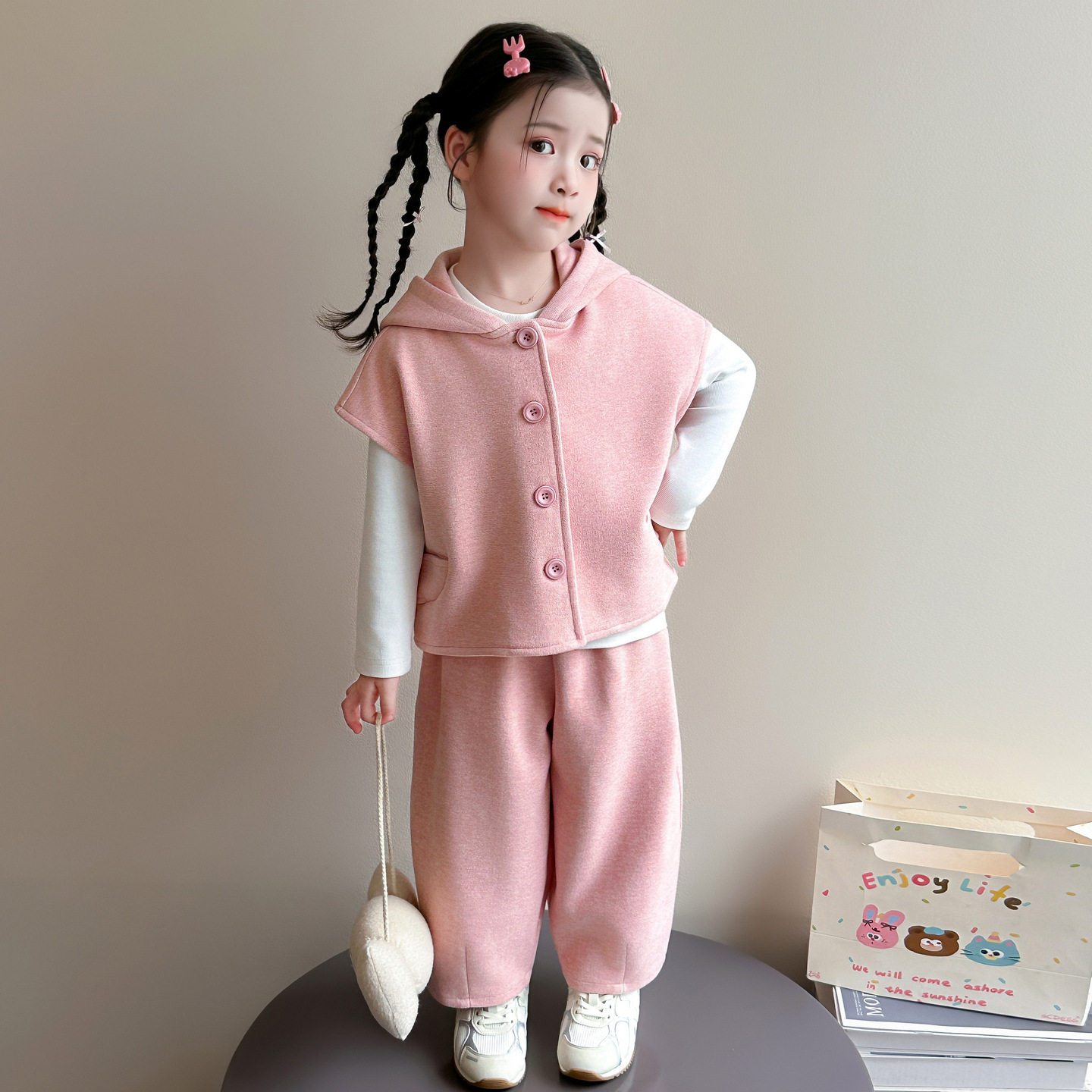 女童秋季套装2026新款洋气时髦兔耳朵儿童女宝可爱休闲秋装三件套