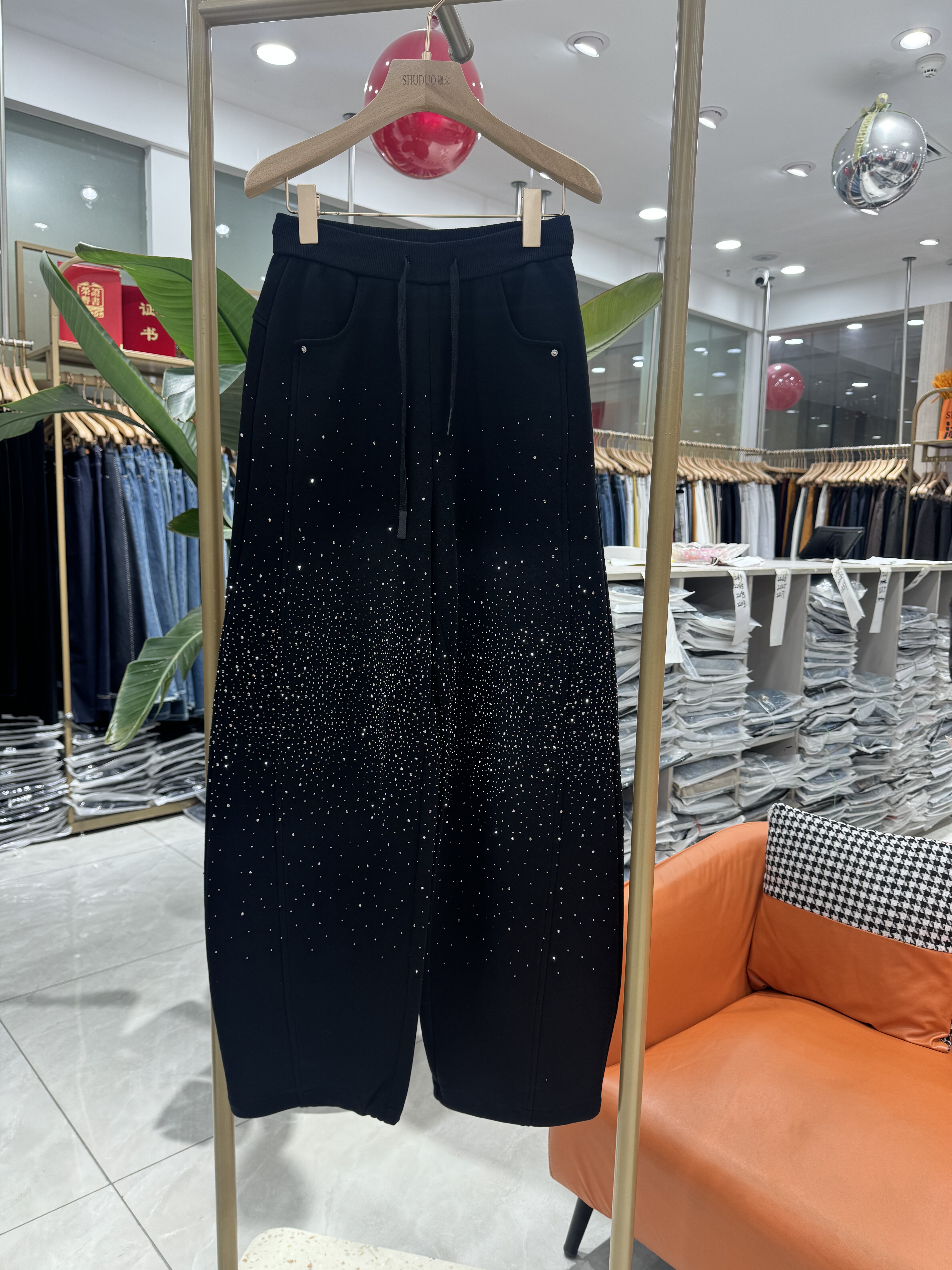 2026春新款淑朵9118满天星重工烫钻女弹力宽松系带阔腿弯刀裤子,女装/女士精品,休闲裤,淘宝优惠券,粉丝福利购,淘宝优惠卷