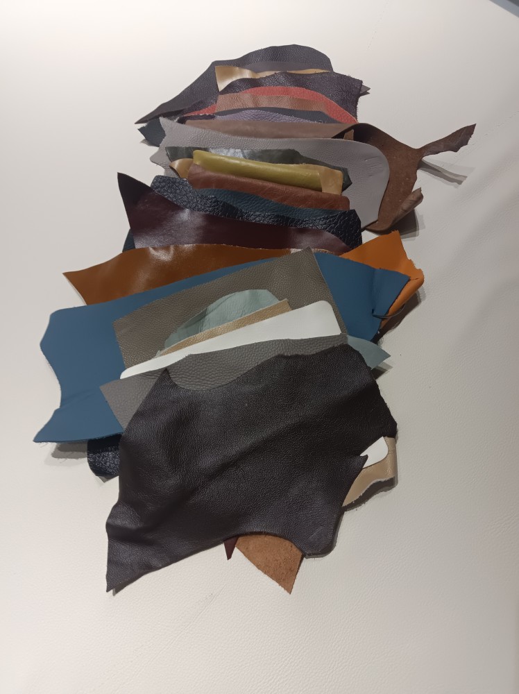 diy手工皮料头层牛皮一个手巴掌大小真皮碎皮子边角料皮革面料