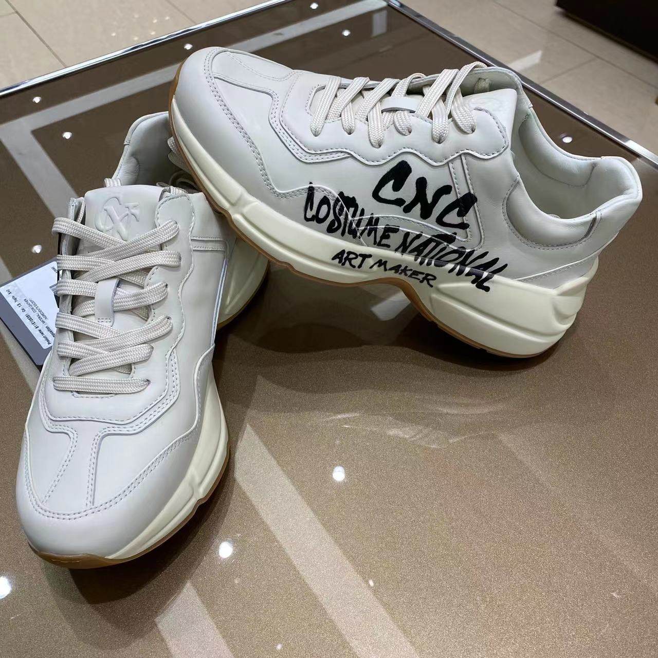 CNC男鞋2023年新款现货进口牛皮兔子涂鸦百搭休闲时尚轻奢运动