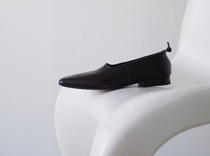 HOME WORK 19ss 简洁方头圆口鞋