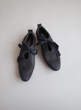 HOME WORK pre-fall17 手工制系带装饰鞋