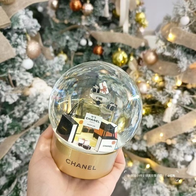 迪奥圣诞节雪花水晶球陶瓷摆件