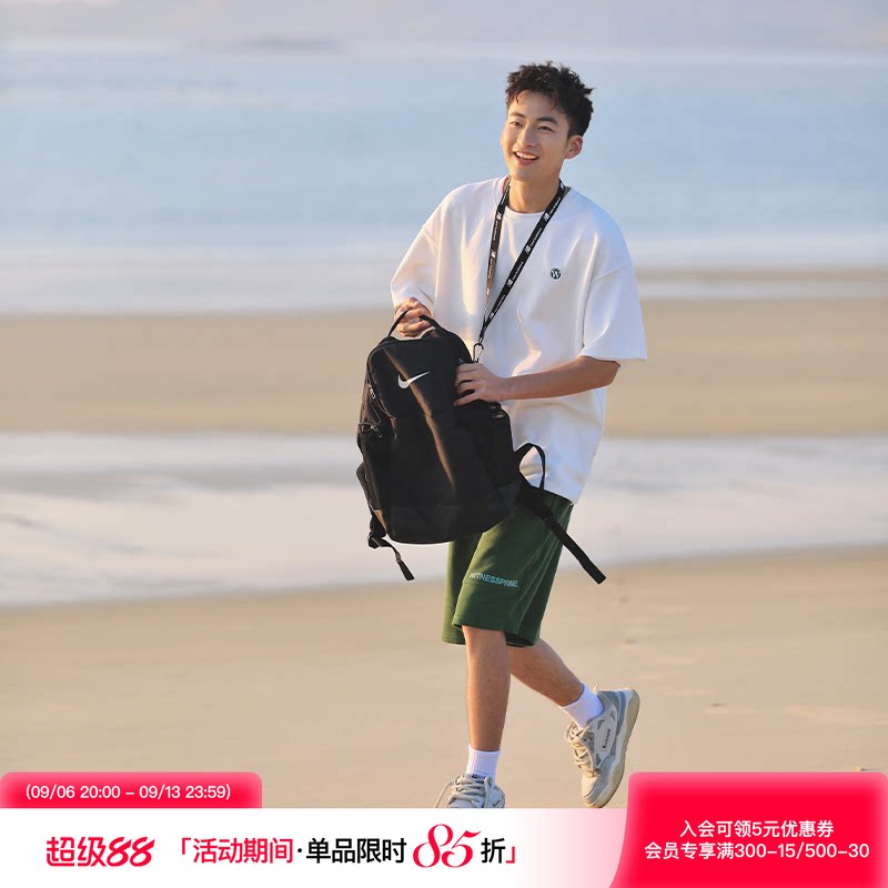 吕小虎短袖开叉刺绣防皱短袖t恤										