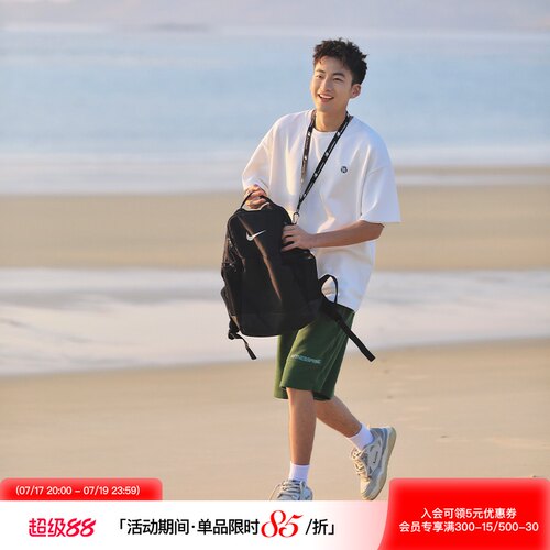 吕小虎短袖开叉刺绣防皱短袖t恤