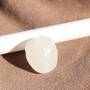 亏本出卖方言和田玉佩戴级新疆且末细腻油润白玉小貔貅吊坠挂件A2