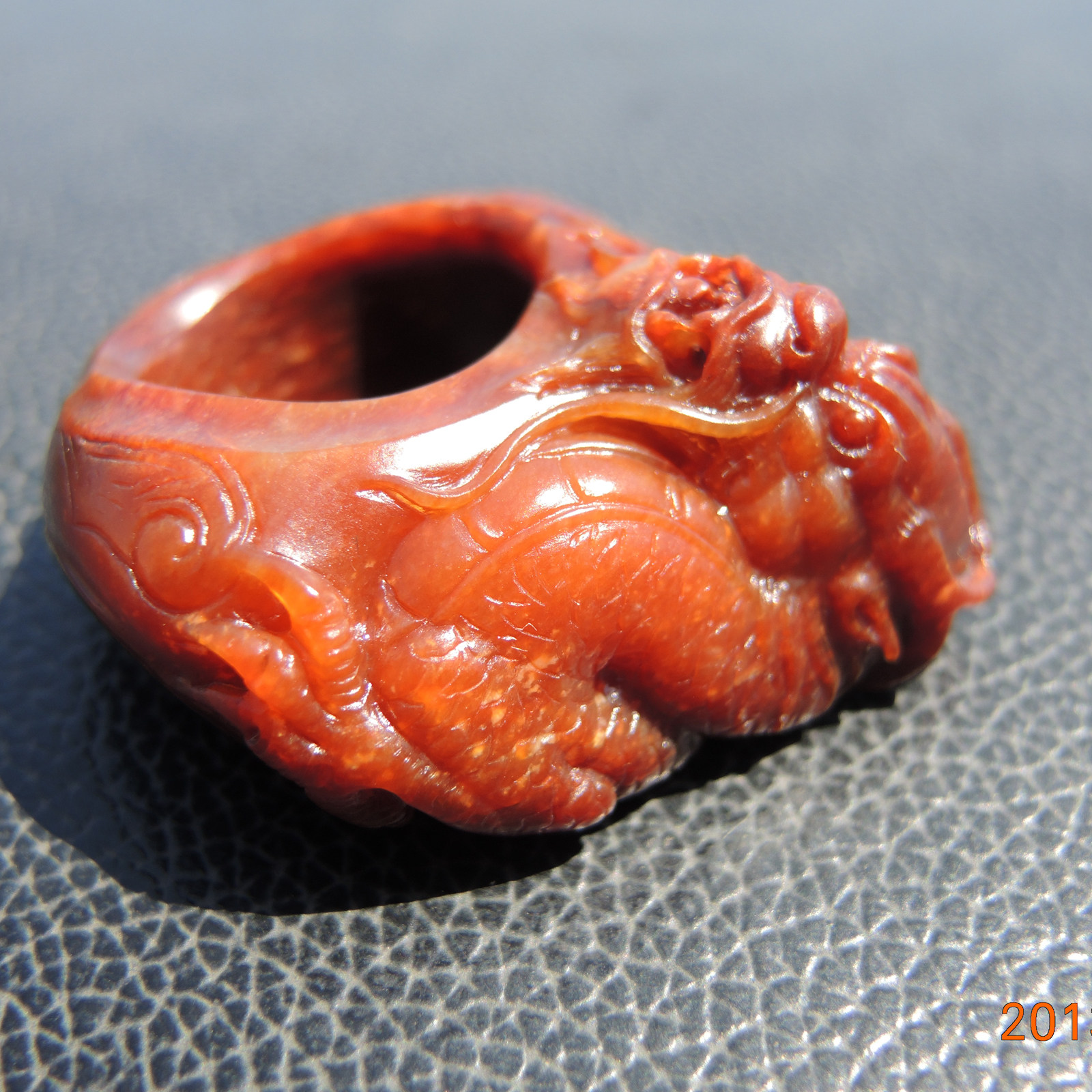 方言镇店之宝全玉种全沁老熟珍稀红色名品鸽血红玉籽料龙头扳指r