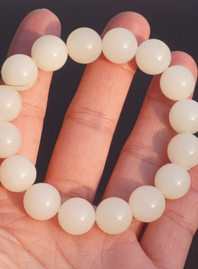 和田玉新疆且末料高油糯白玉手串