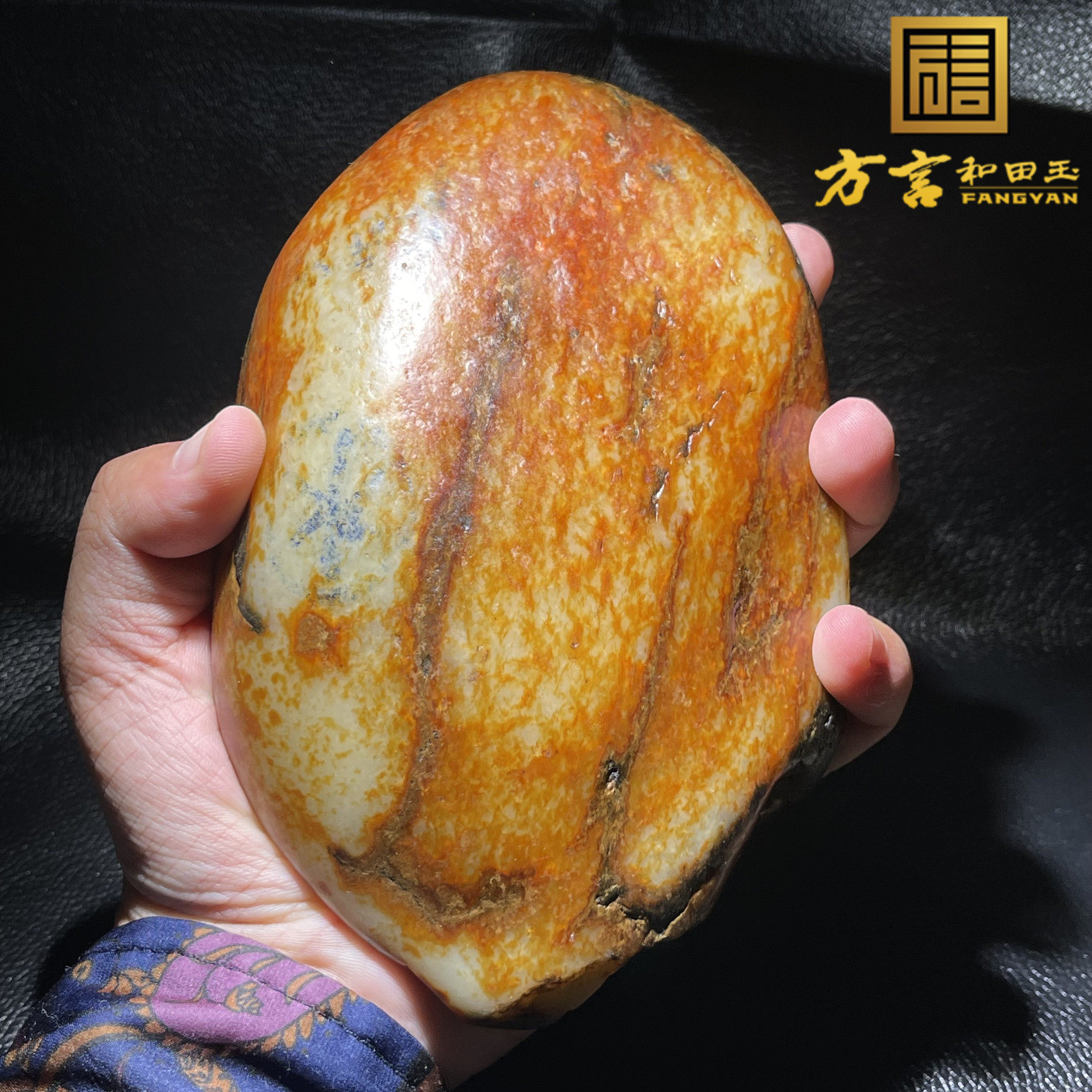 稀少方言和田玉藏品级精美推荐俄籽料老气红沁油皮暖白肉把件S9