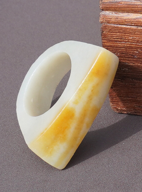 方言新疆老熟黄沁皮白玉籽料扳指