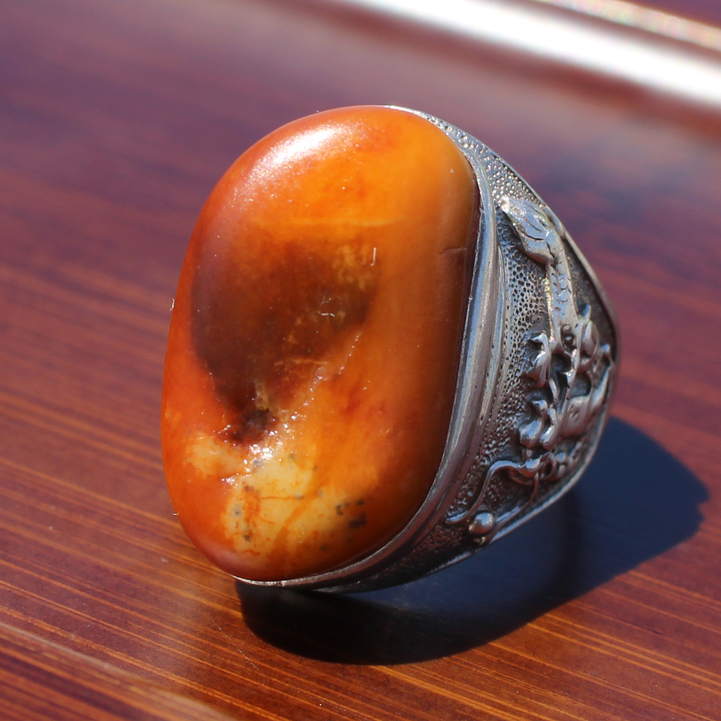 新疆黄沁黄玉籽料银镶玉原石戒指