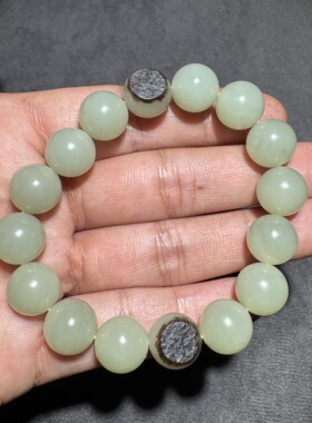 高品方言和田玉老熟新疆暖白种细腻油润12mm精美籽料黑油皮手串S