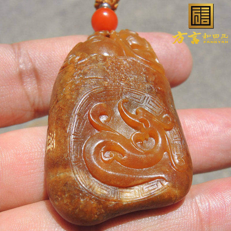 方言企业和田玉精品玉龙河老熟栗子黄色黄玉独籽料府上有龙吊坠F