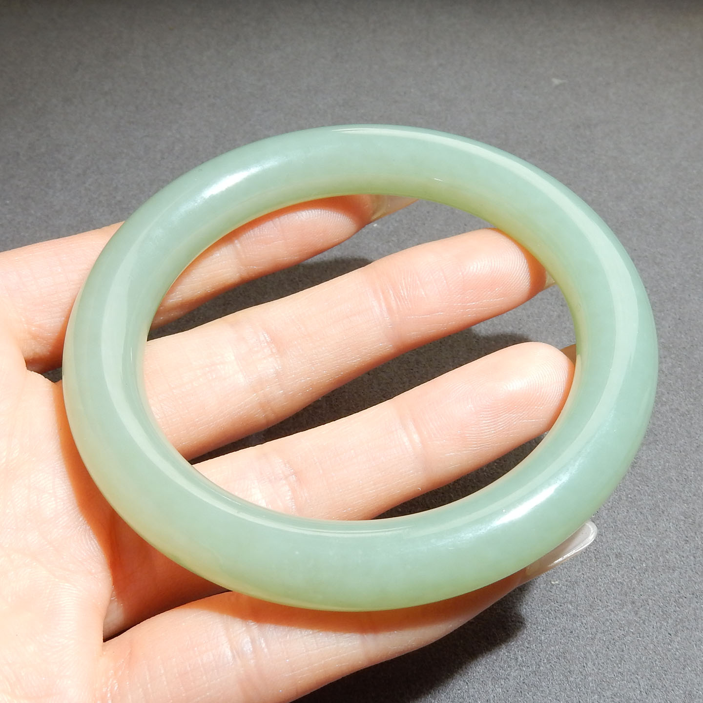 震惊方言精品和田玉巨漏新疆特色且末蓝色基调内径56mm正装手镯w2