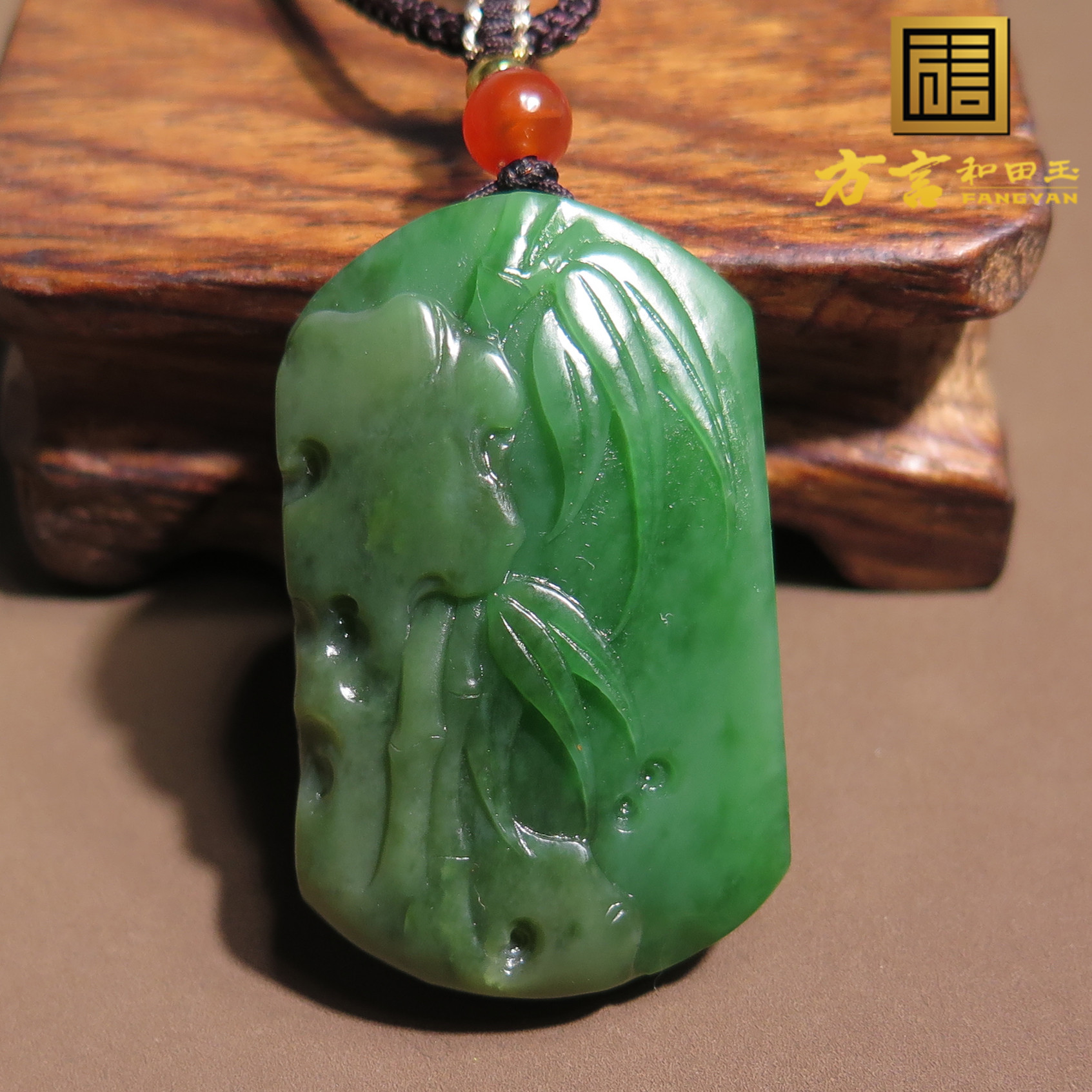 惊呆了方言和田玉精品收藏级俄料碧玉老坑料节节高升吊坠挂件X5
