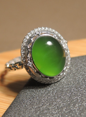 精品方言和田玉俄罗斯老坑料阳绿碧玉带灵活猫眼金镶玉精美戒指R5