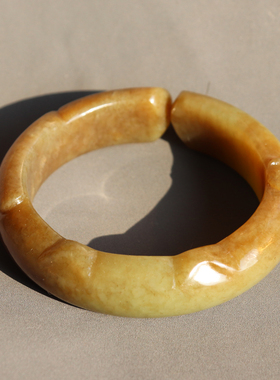 方言和田玉若羌黄口猫镯