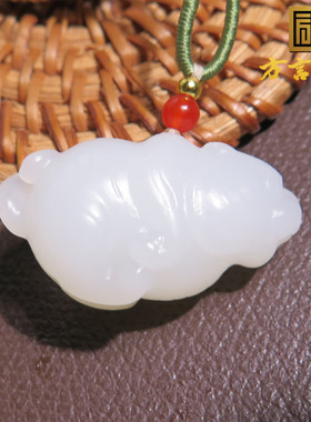 亮眼方言和田玉精品佩戴级新疆且末羊脂白玉细润生肖虎吊坠挂件X5