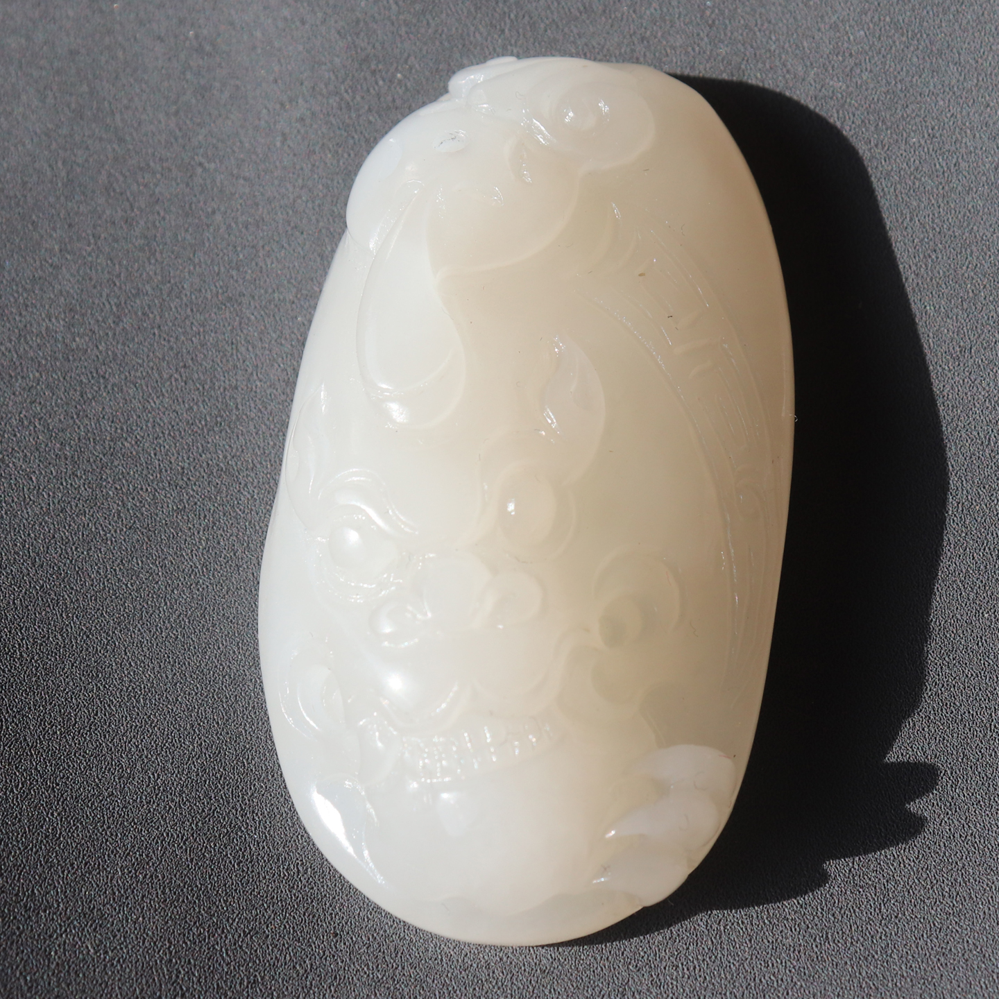 方言和田玉冰底藕粉貔貅守护吊坠