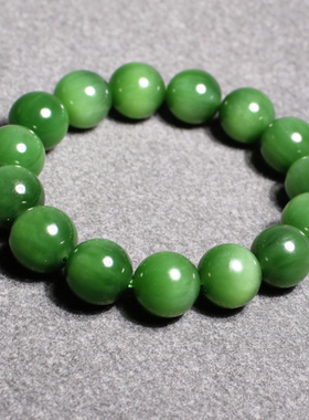 和田玉俄高油无结构碧玉阳绿手串