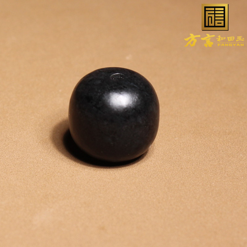 方言白底墨玉籽料老型珠玉手链吊