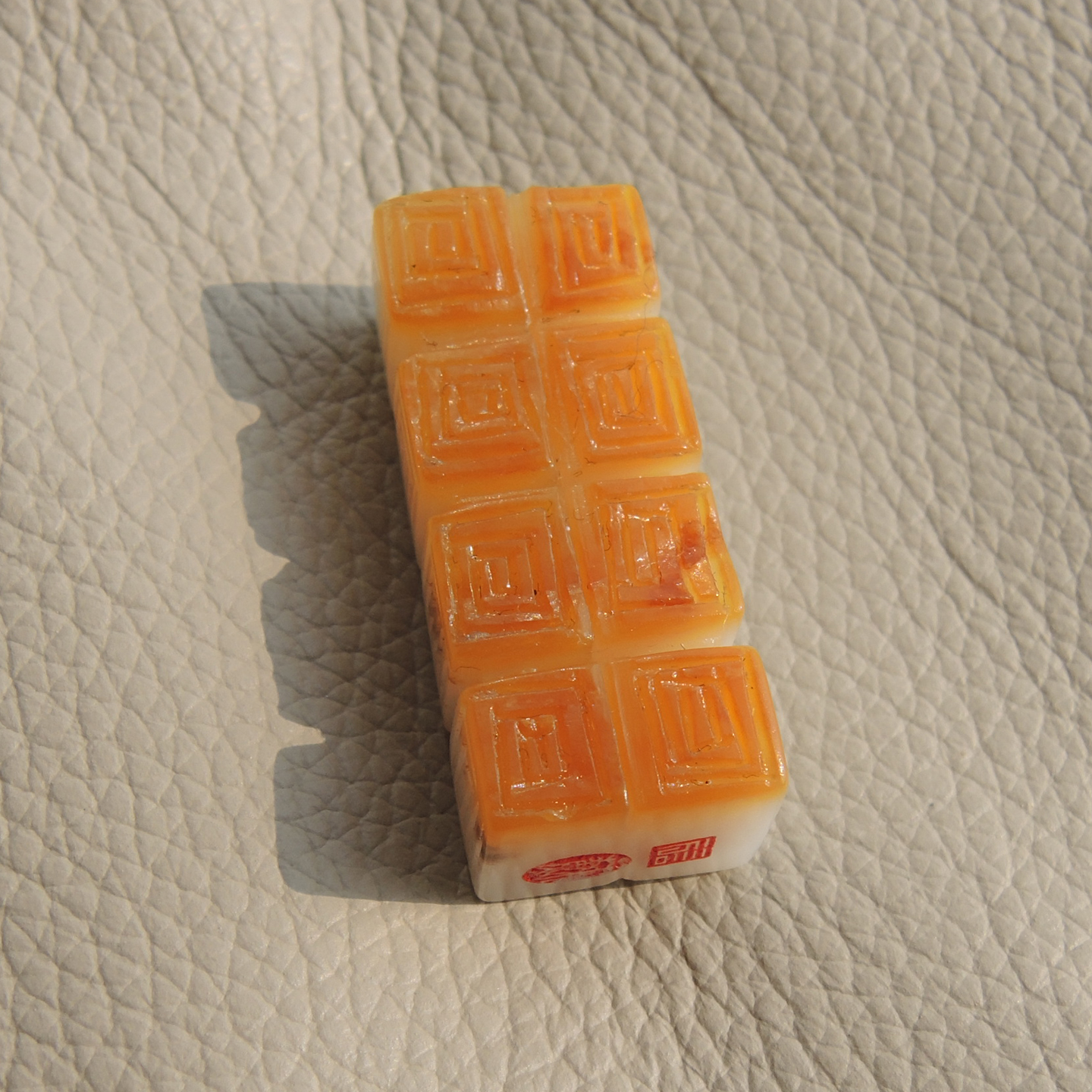 惊爆价方言品牌和田玉鸡油黄色沁皮金包银籽料挂件精品吊坠放漏R