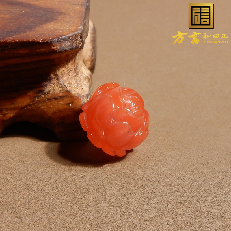 震惊方言和田玉珍品云南保山自然色柿子红南红玛瑙傲然不群配饰A6