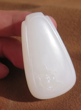 惊呆了方言和田玉精品特色俄料高脂油糯白玉莲花平安无事牌吊坠X5