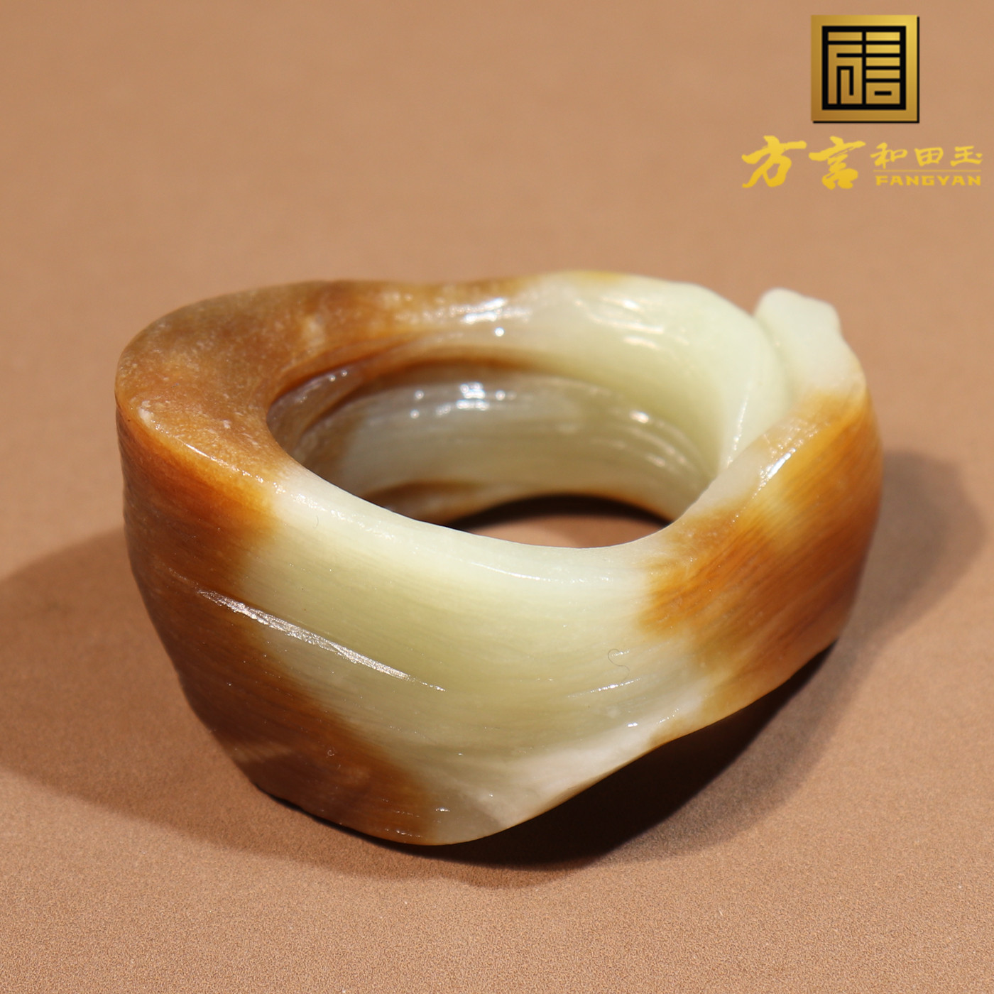方言和田玉特色新疆细腻油润且末料黄口带糖卡21mm豪华异形扳指O2