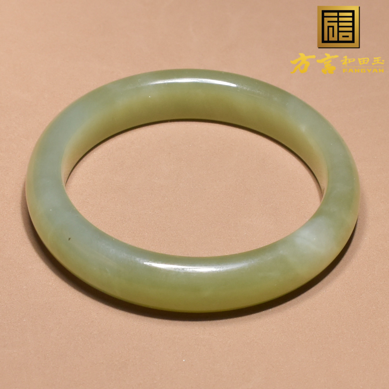 方言湖水绿内径55mm圆条精美手镯