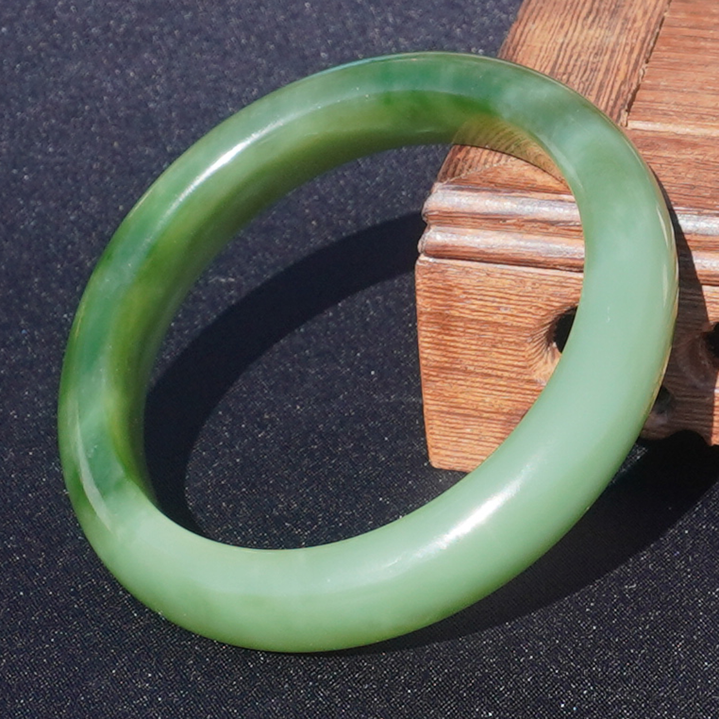 方言俄料碧玉鸭蛋青过渡阳绿手镯